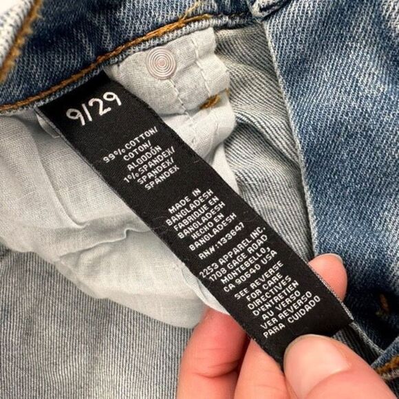 Kendall & Kylie High-Rise The Icon Distressed Cut Off Size 9 Size 8 - Picture 6 of 9